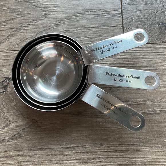 KitchenAid Measuring Cups - Picture 1 of 2